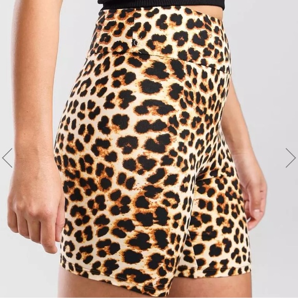 JUNIORS CHEETAH PRINT COTTON BIKER SHORTS - Picture 2 of 6